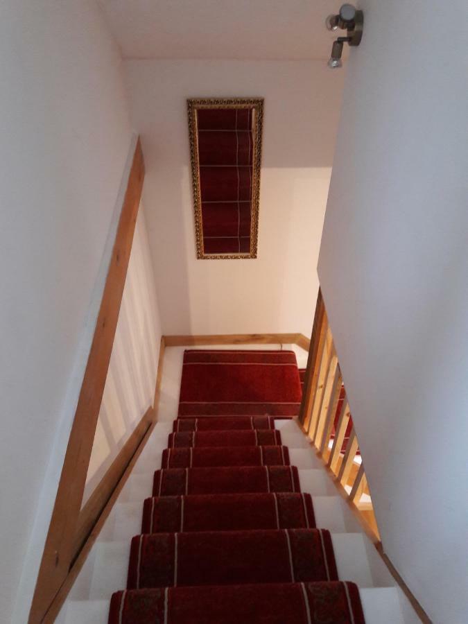 The Barn Annexe, Cefn-Yr-Allt Crickadarn Luaran gambar